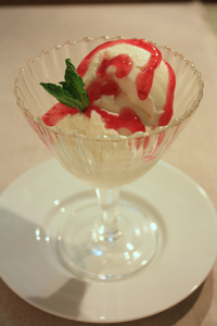 �X�g���x���[�A�C�X�N���[��